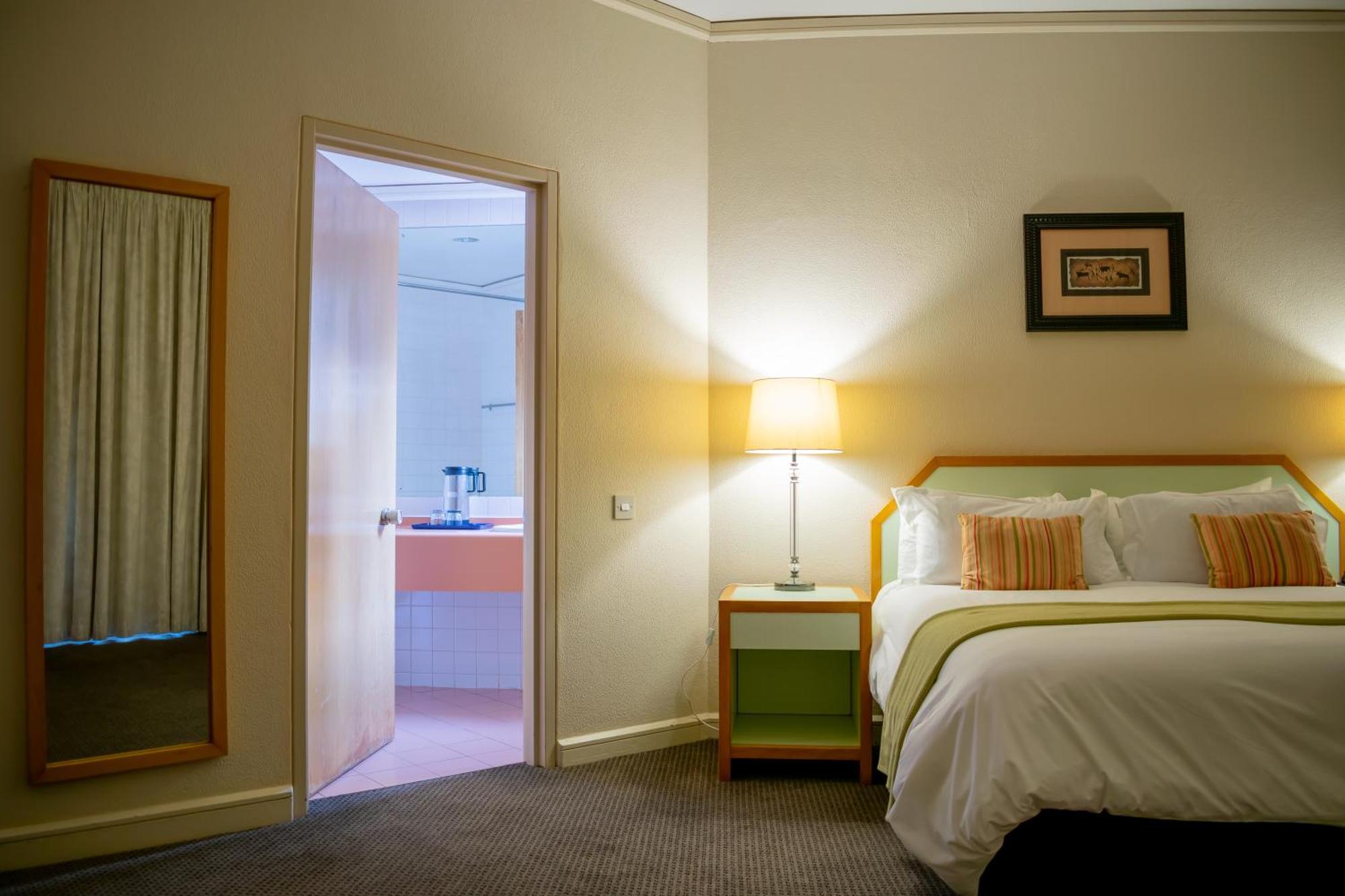 Piggs Peak Hotel Екстериор снимка